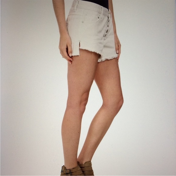 Free People Rugged Runway Button Fly White Shorts - Picture 3 of 16